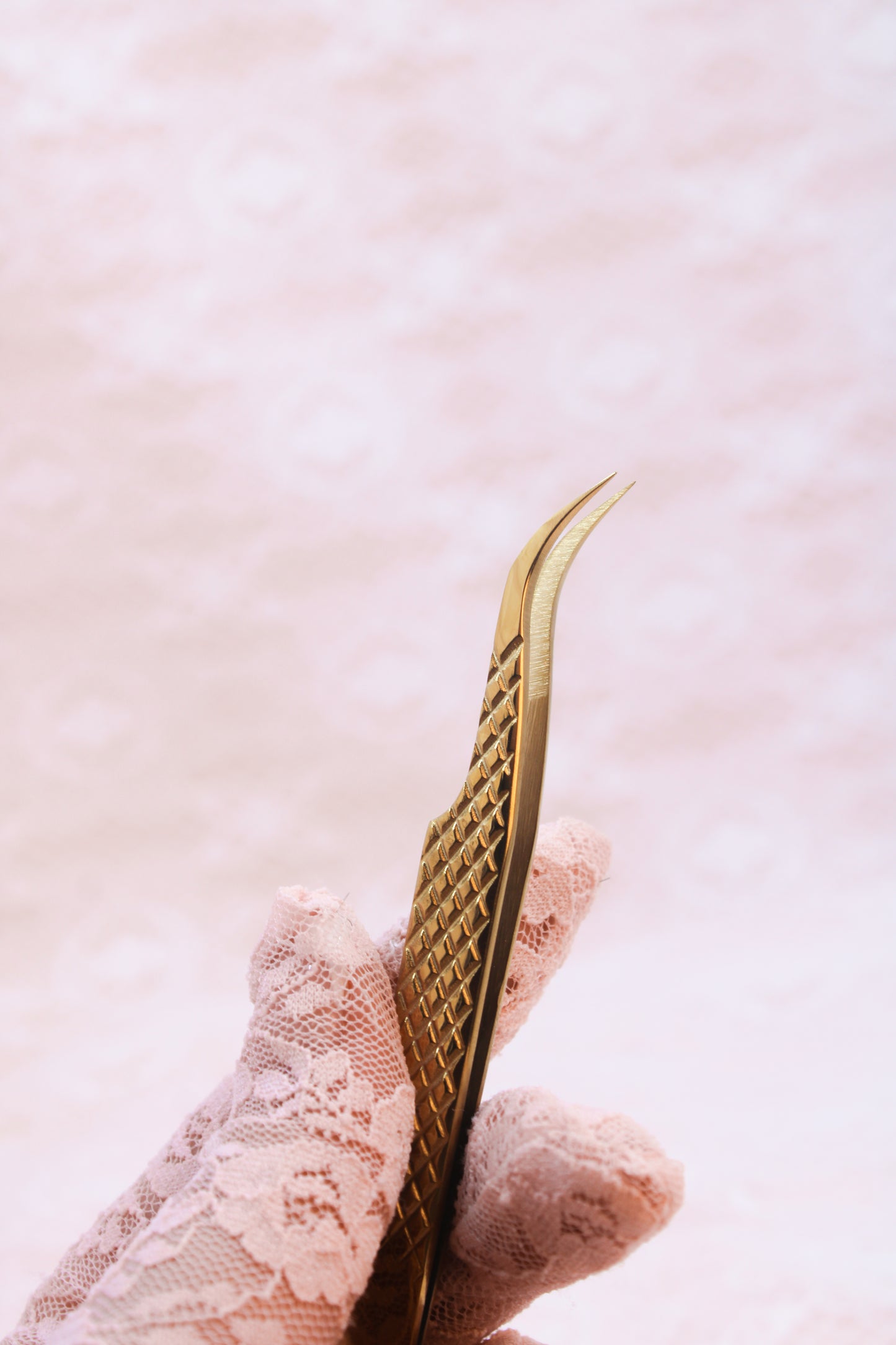 Eve C Curve Lash Tweezer - Limited Edition Vesper Tweezer Collection