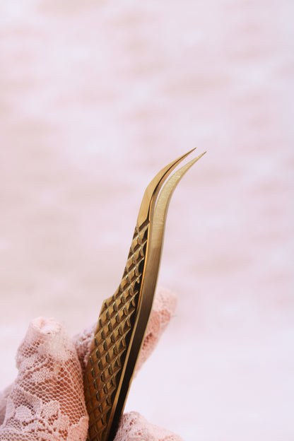 Eve C Curve Lash Tweezer - Limited Edition Vesper Tweezer Collection