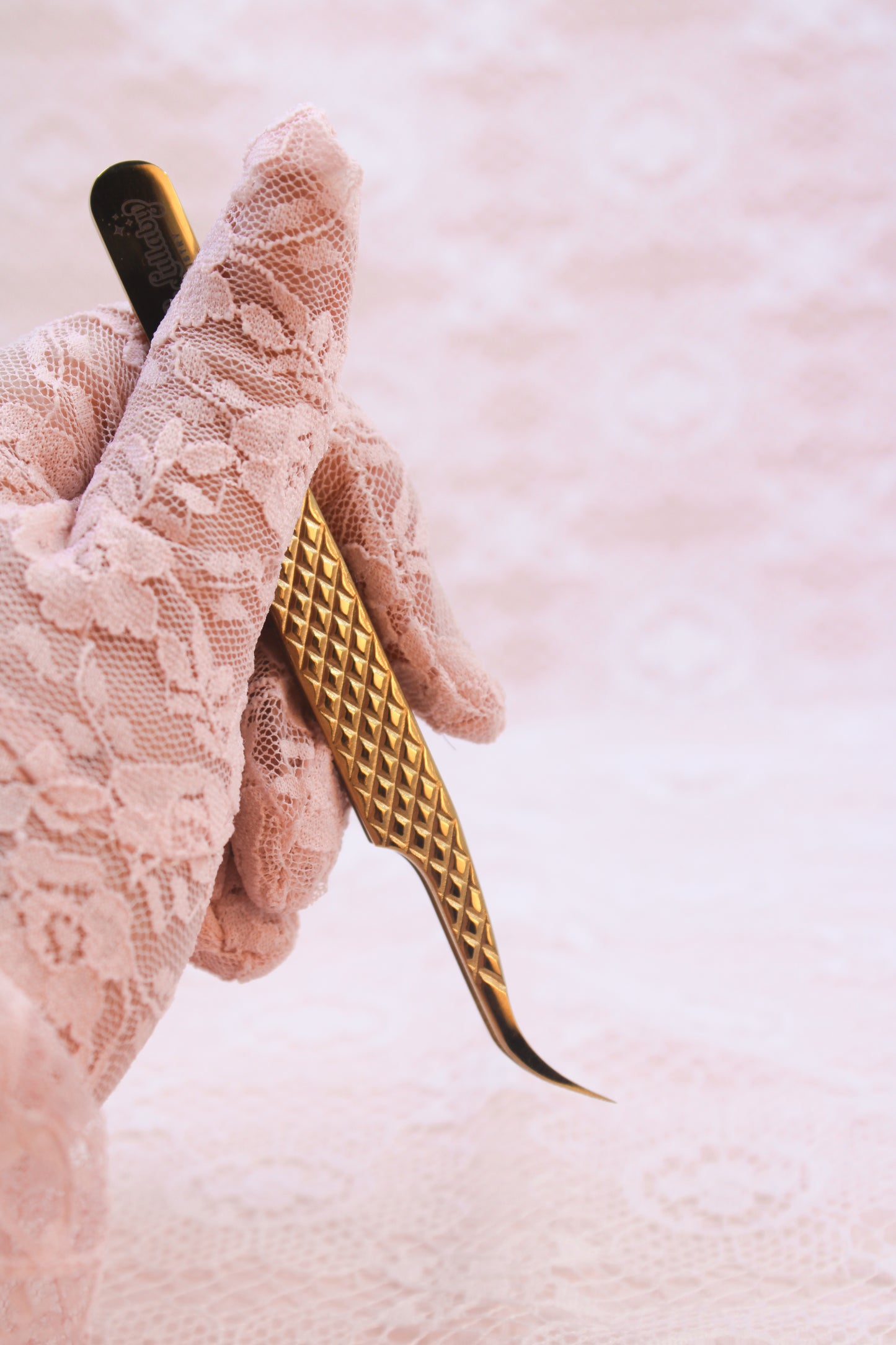 Eve C Curve Lash Tweezer - Limited Edition Vesper Tweezer Collection