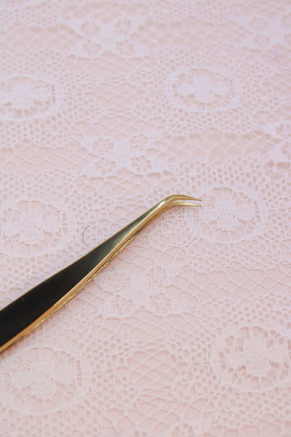 Mary Petite Curved Lash Tweezer - Limited Edition Vesper Tweezer Collection