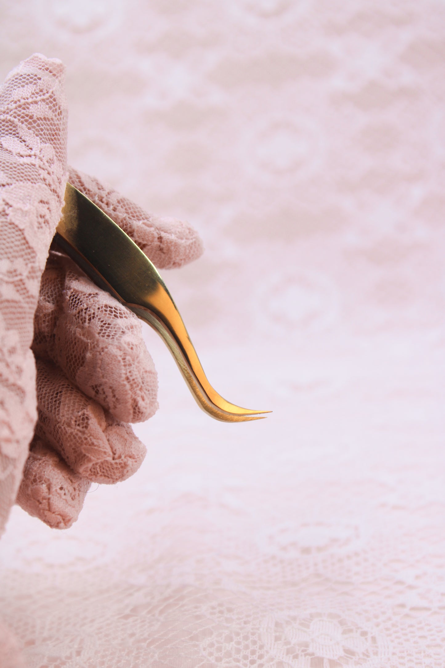 Esther Ergonomic Curved Lash Tweezer - Limited Edition Vesper Tweezer Collection